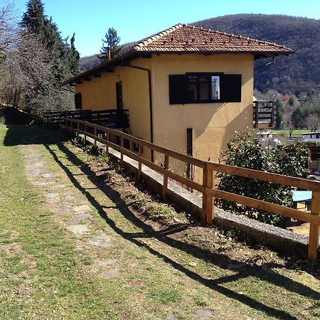 オルタ・サン・ジューリオ Fattoria Del Pino Bed & Breakfast エクステリア 写真