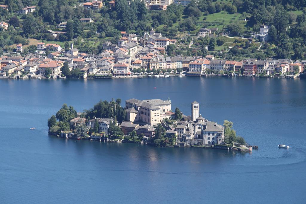オルタ・サン・ジューリオ Fattoria Del Pino Bed & Breakfast エクステリア 写真