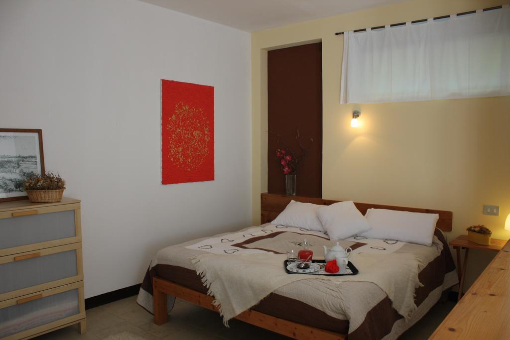 オルタ・サン・ジューリオ Fattoria Del Pino Bed & Breakfast 部屋 写真