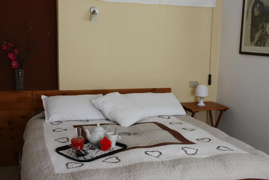 オルタ・サン・ジューリオ Fattoria Del Pino Bed & Breakfast 部屋 写真