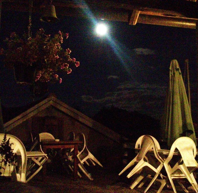 オルタ・サン・ジューリオ Fattoria Del Pino Bed & Breakfast エクステリア 写真