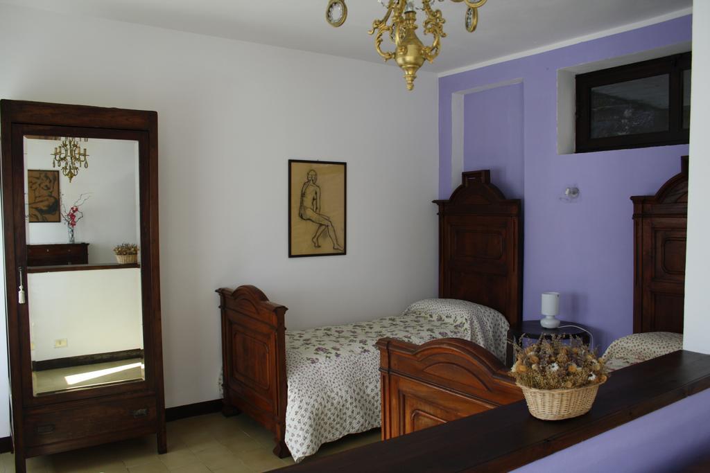 オルタ・サン・ジューリオ Fattoria Del Pino Bed & Breakfast 部屋 写真